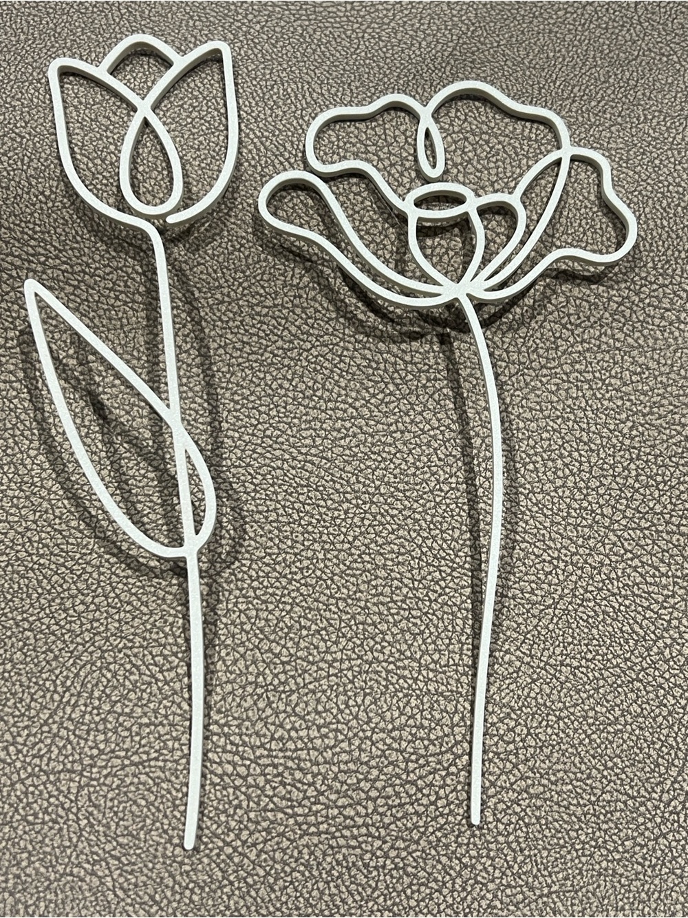 New Red Floral Wire Bookmark Set